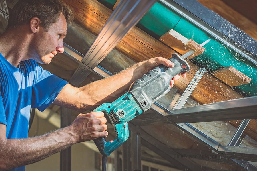 Using Reciprocating Saw